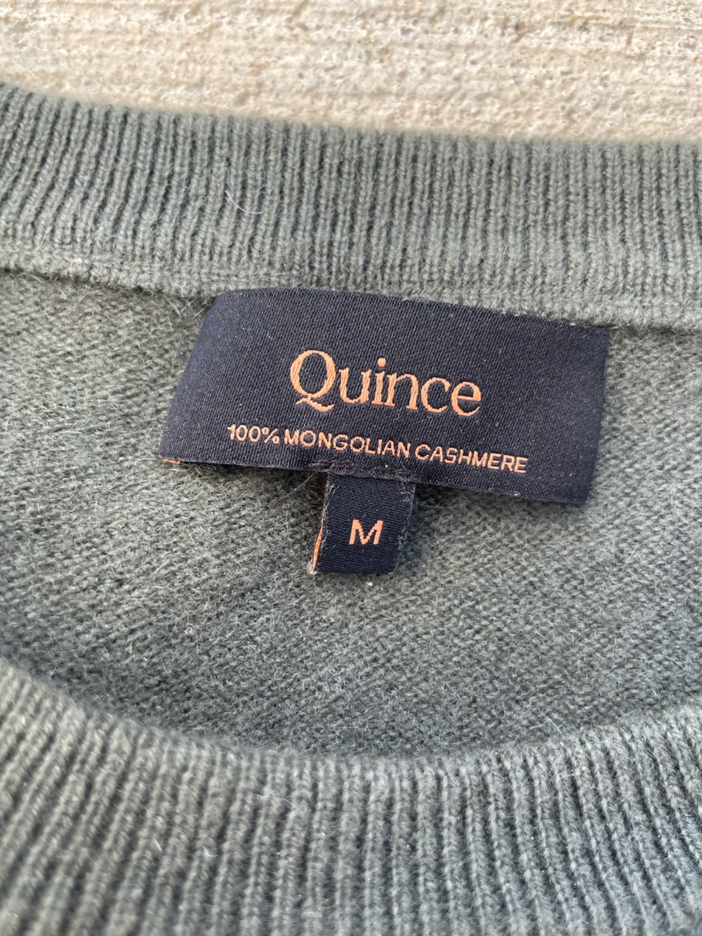 Quince Women’s Green Mongolian Cashmere Sweater crewneck